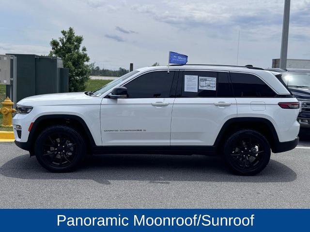 Used 2023 Jeep Grand Cherokee Limited RWD image 3