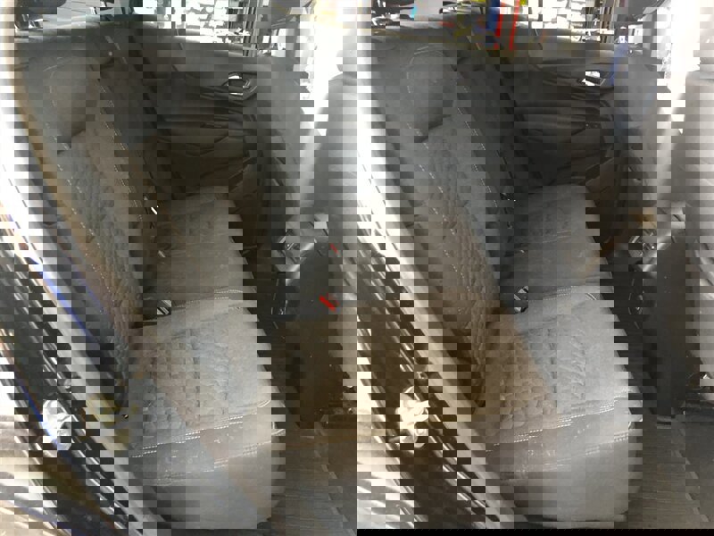 Used 2019 Chevrolet Equinox LT w/ Driver Convenience Package image 13