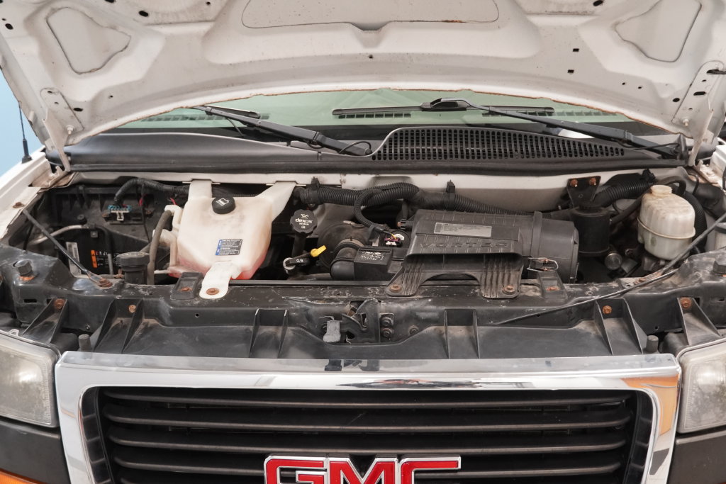Used 2014 GMC Savana 2500 RWD image 31