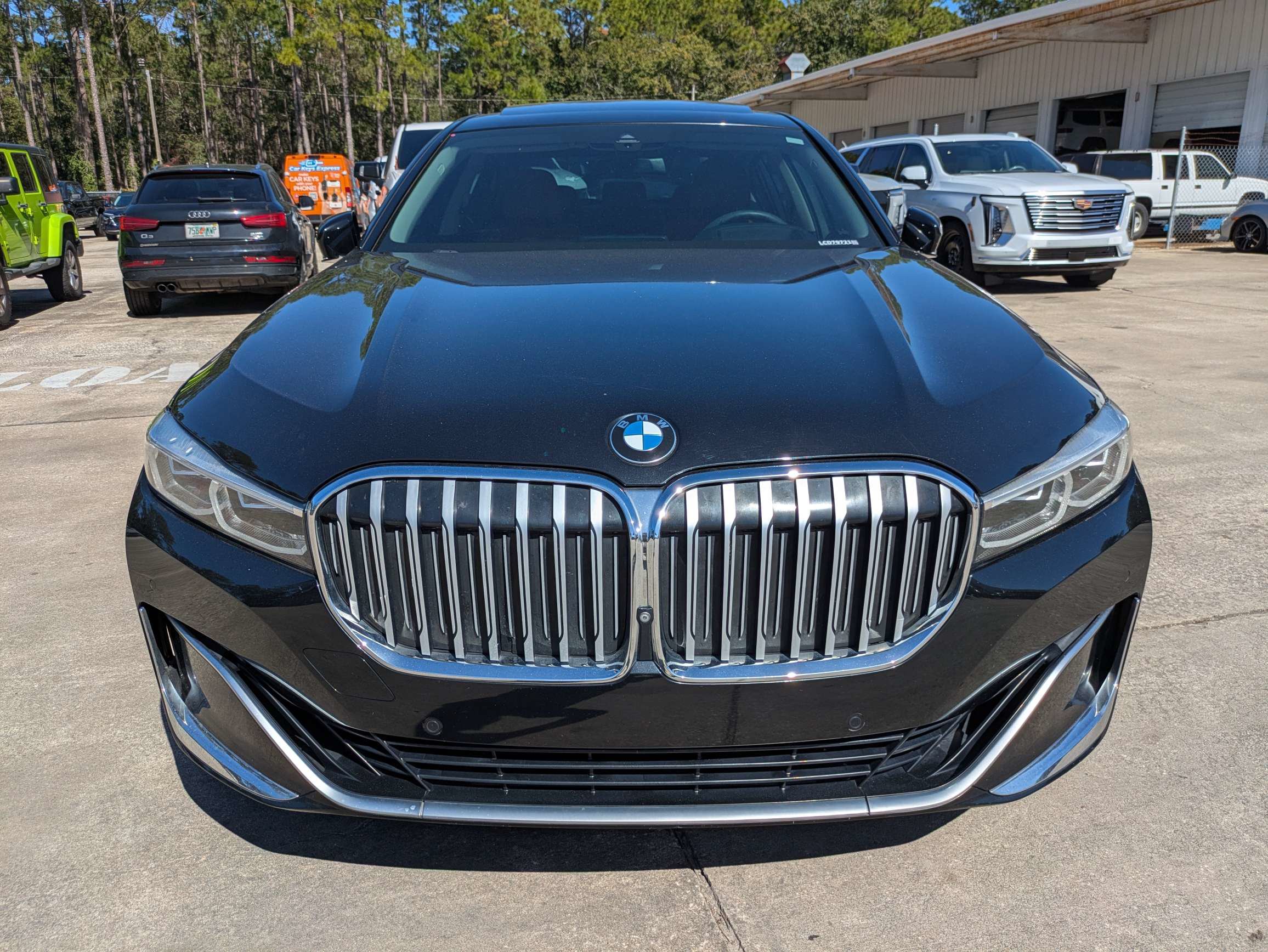Used 2020 BMW 740i w/ Premium Package RWD image 28