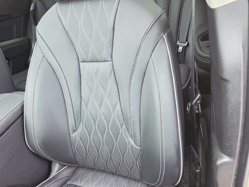 Used 2023 Buick Envision Avenir FWD image 14