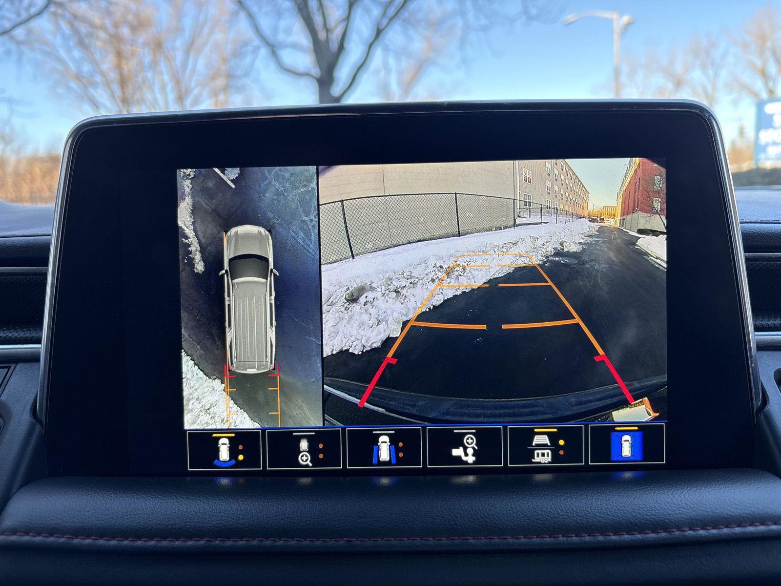 Used 2022 Chevrolet Tahoe RST w/ Luxury Package image 18