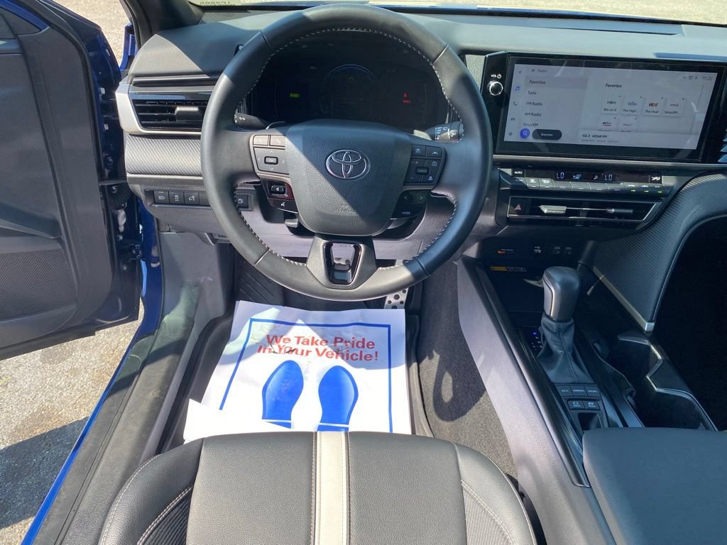 Used 2025 Toyota Camry SE w/ Multimedia Upgrade Package FWD image 10