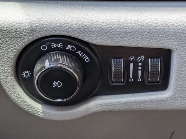 Used 2019 Chrysler Pacifica Touring-L w/ Advanced Safetytec Group FWD image 24