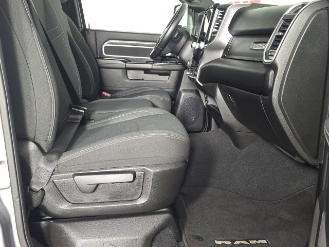 Used 2024 RAM 2500 Big Horn w/ Sport Appearance Package image 31