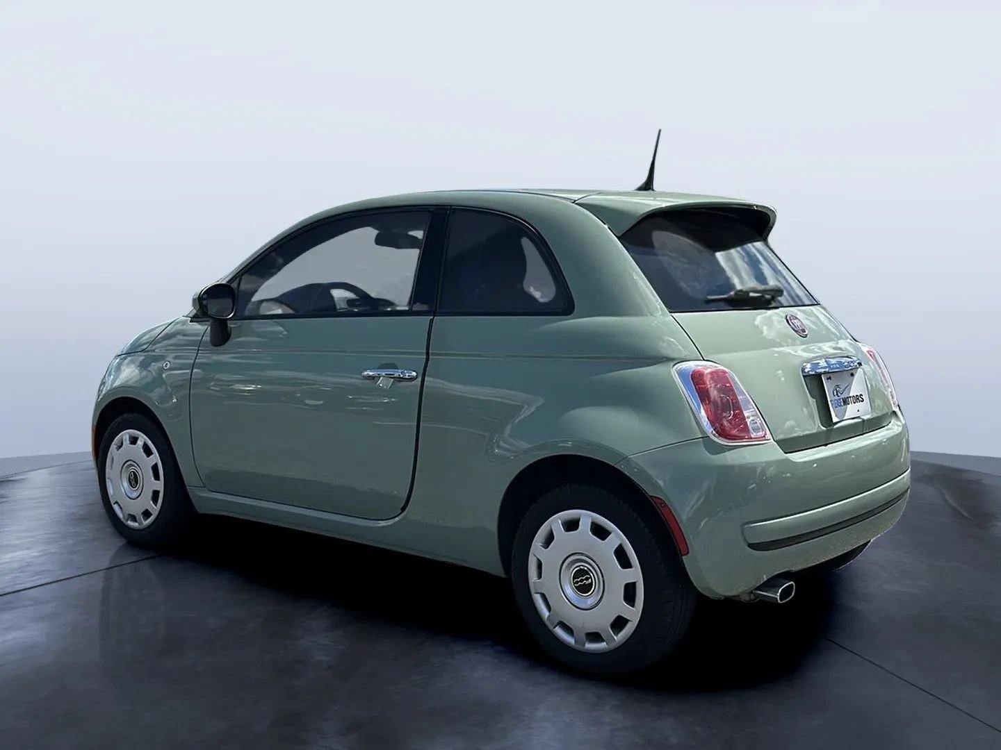 Used 2015 FIAT 500 Pop FWD image 3