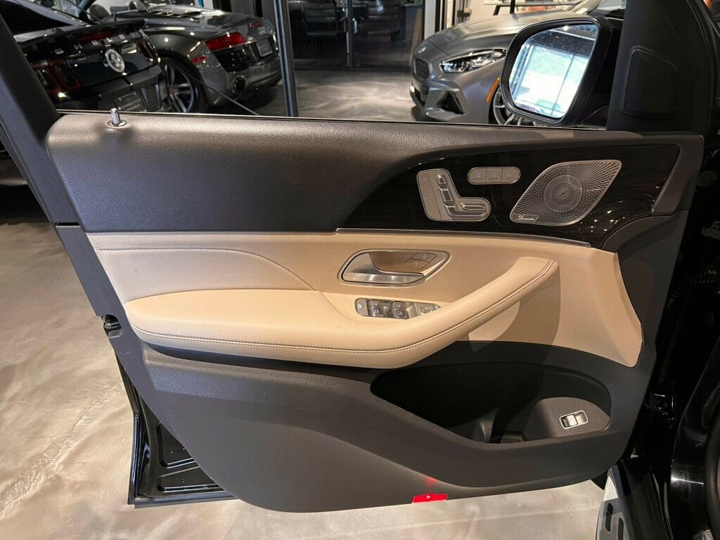 Used 2020 Mercedes-Benz GLS 450 4MATIC image 9