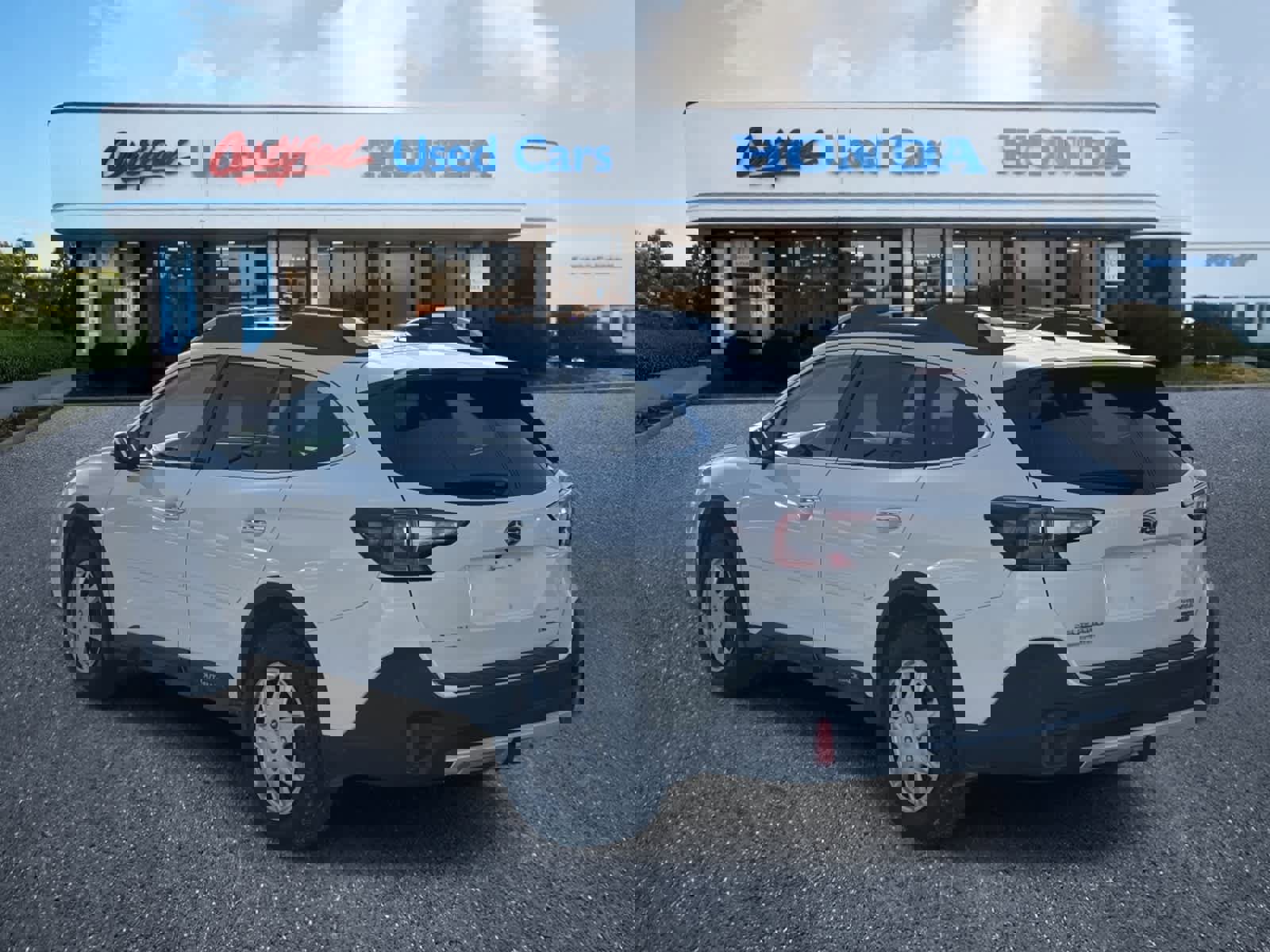 Used 2020 Subaru Outback Touring XT image 3