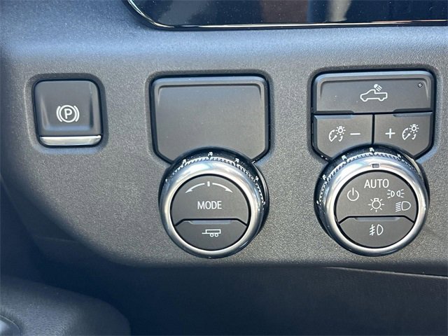 New 2026 GMC Sierra 1500 Elevation w/ LPO, Elevation Black Package image 22
