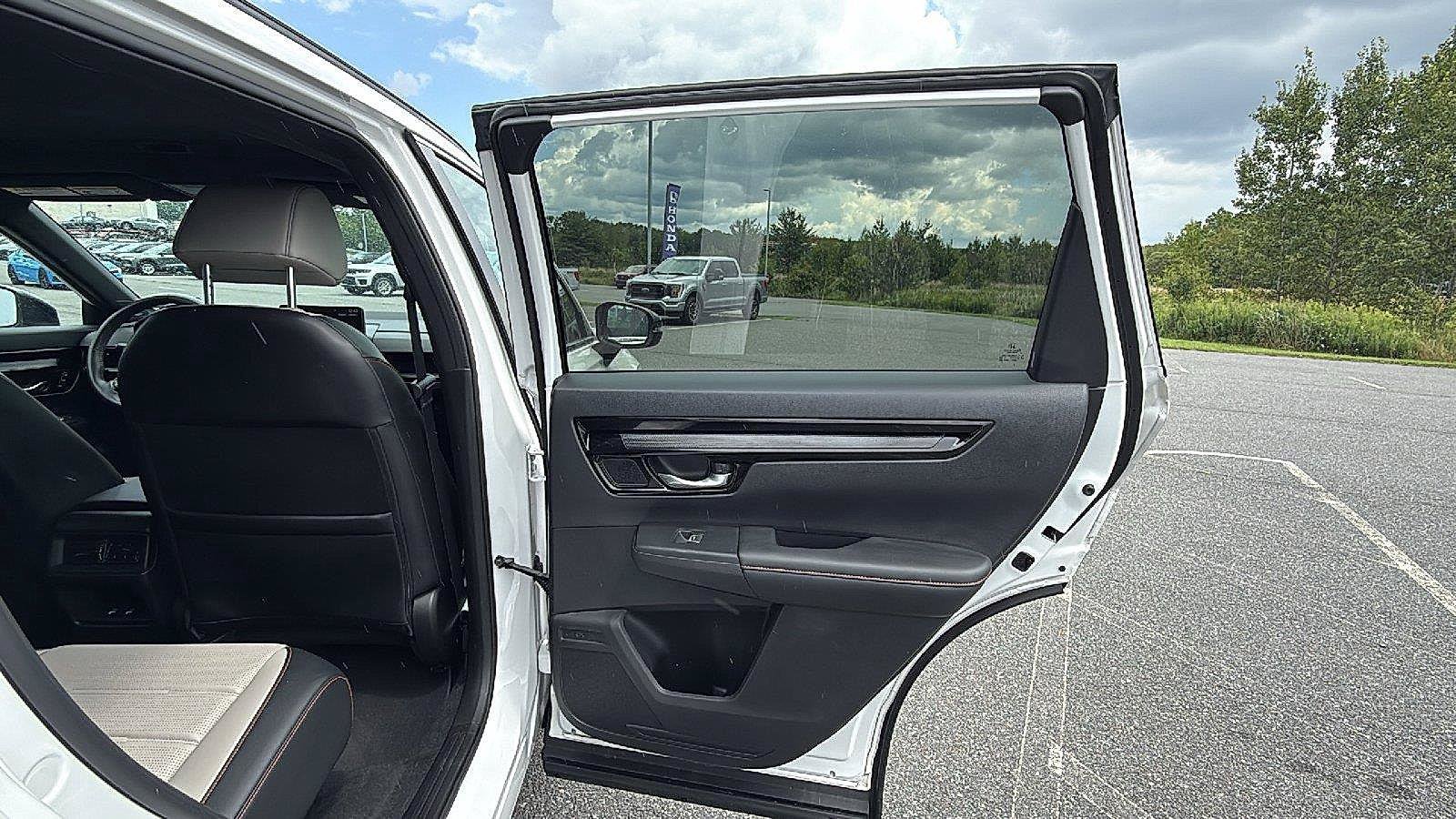 Used 2024 Honda CR-V Sport Touring image 19