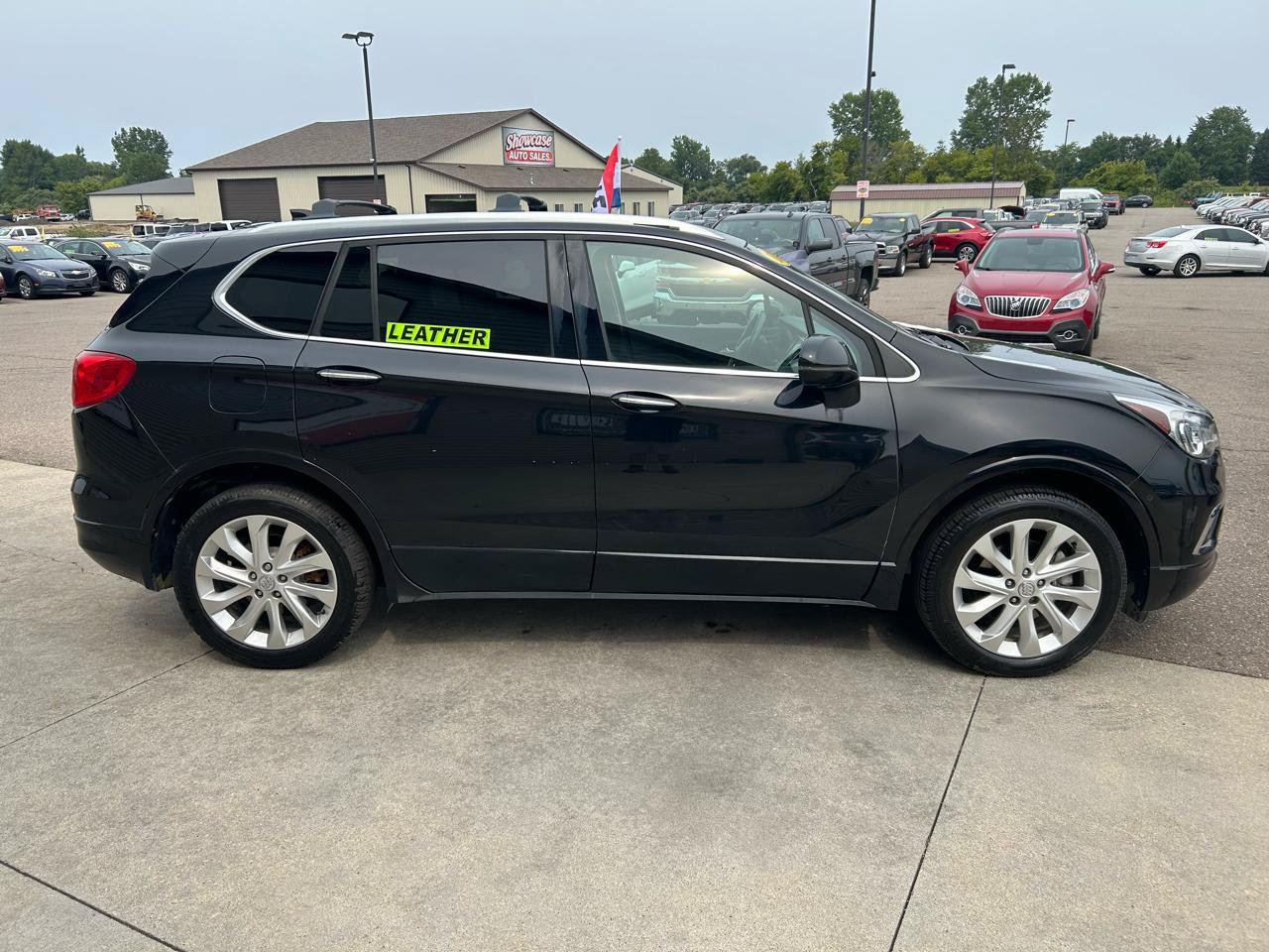 Used 2017 Buick Envision Premium w/ Driver Confidence Package AWD/4WD image 4