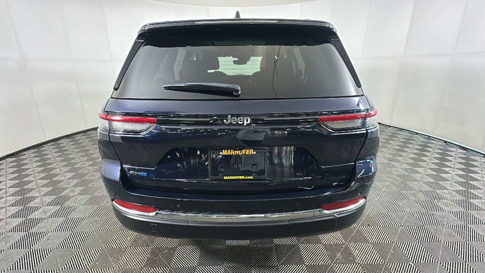 Used 2024 Jeep Grand Cherokee Limited 4xe AWD/4WD image 4