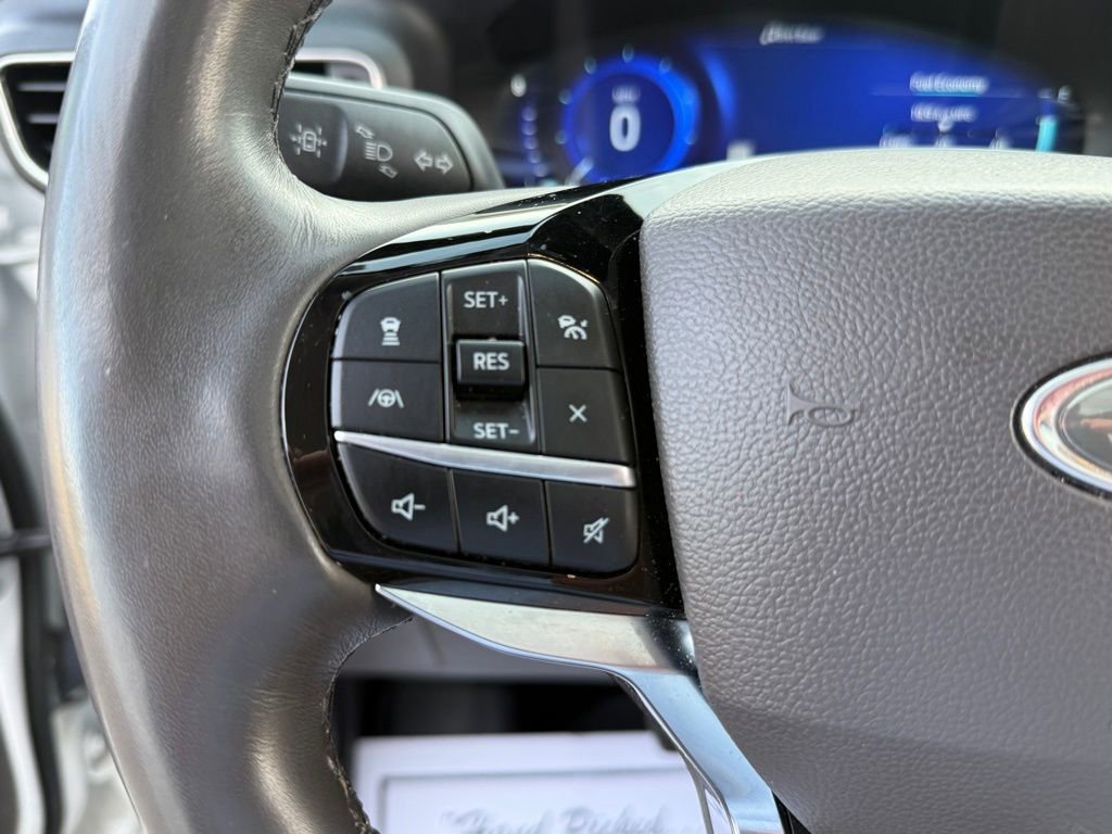 Used 2022 Ford Explorer Platinum w/ Equipment Group 601A image 26