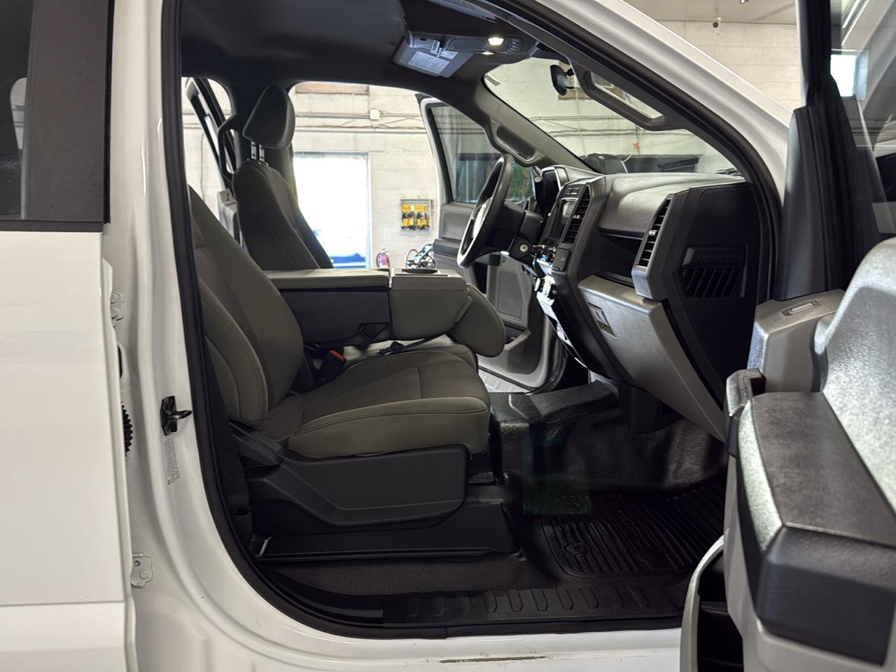 Used 2022 Ford F350 XL w/ STX Appearance Package AWD/4WD image 44