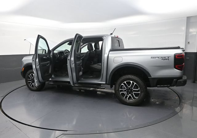 Used 2024 Ford Ranger Lariat w/ Advanced Towing Package AWD/4WD image 43