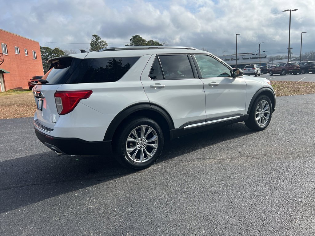 Used 2024 Ford Explorer Limited image 7