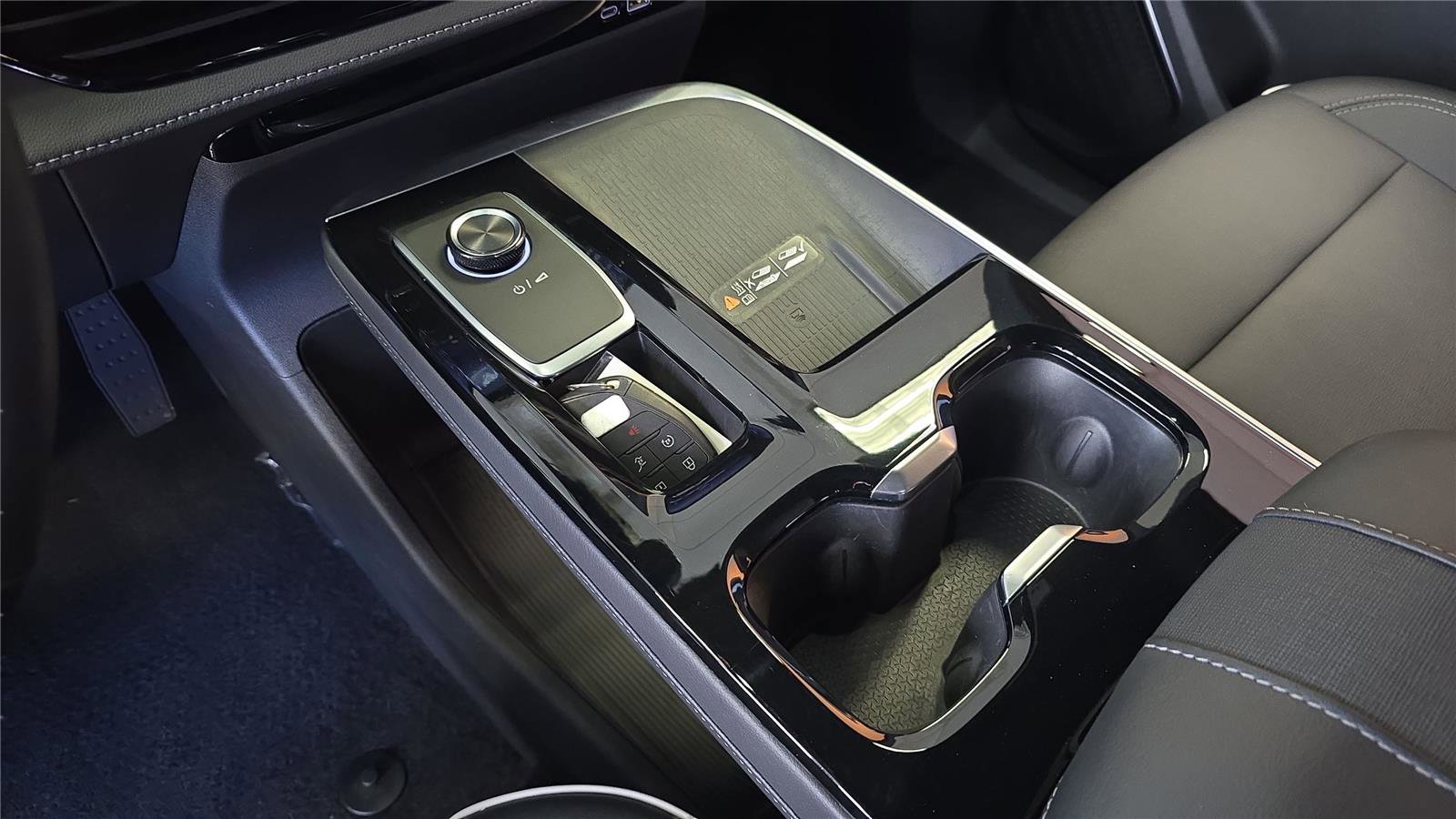 Used 2025 Buick Enclave Preferred image 20