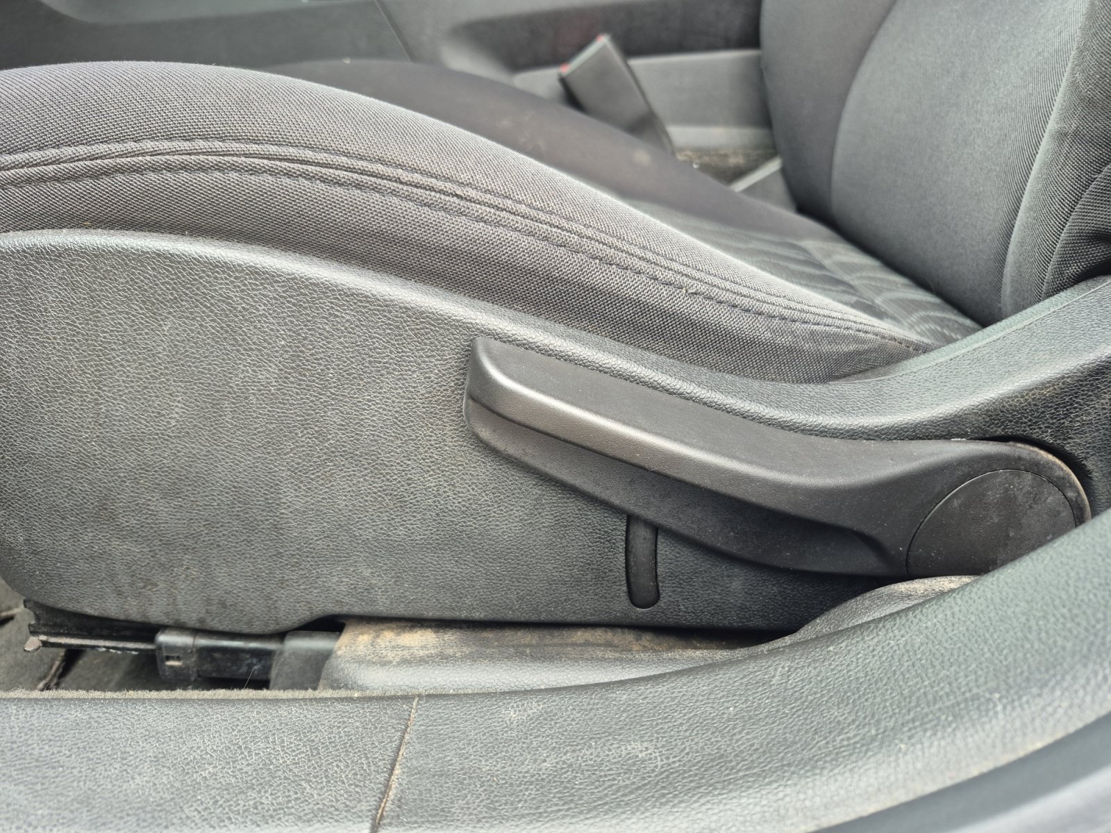 Used 2015 Chevrolet Volt FWD image 14