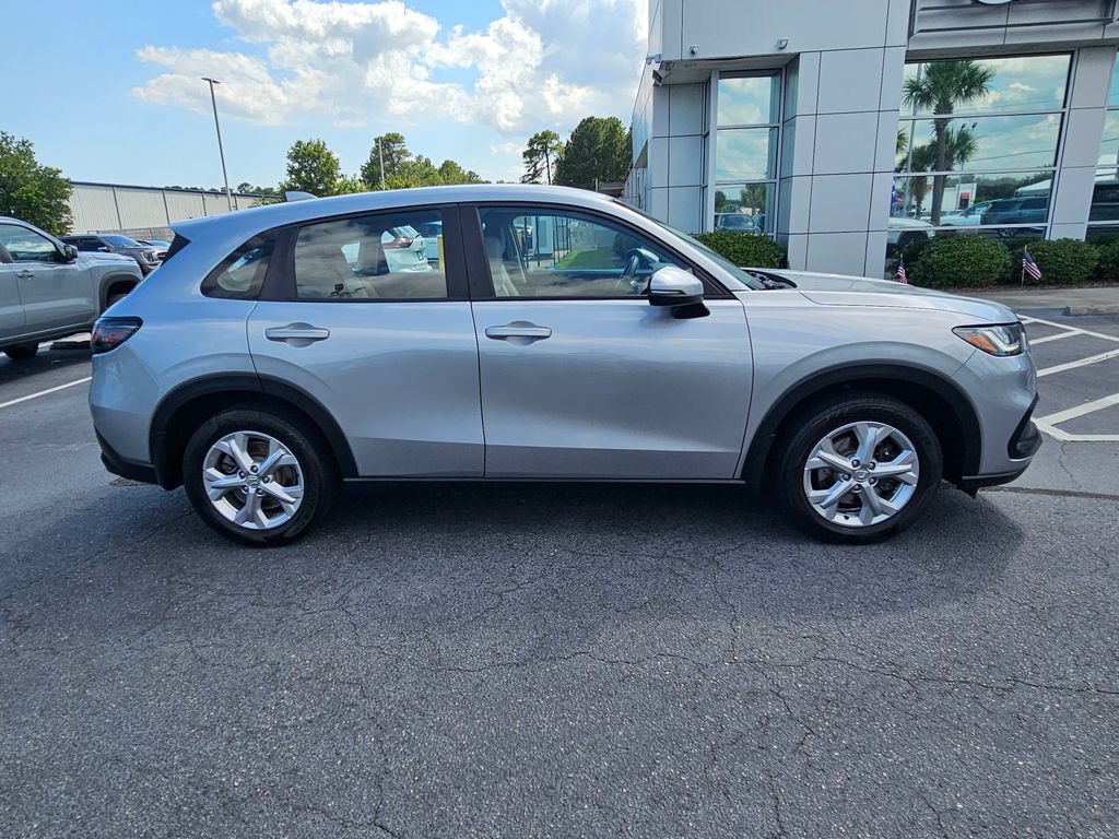 Used 2023 Honda HR-V LX image 6