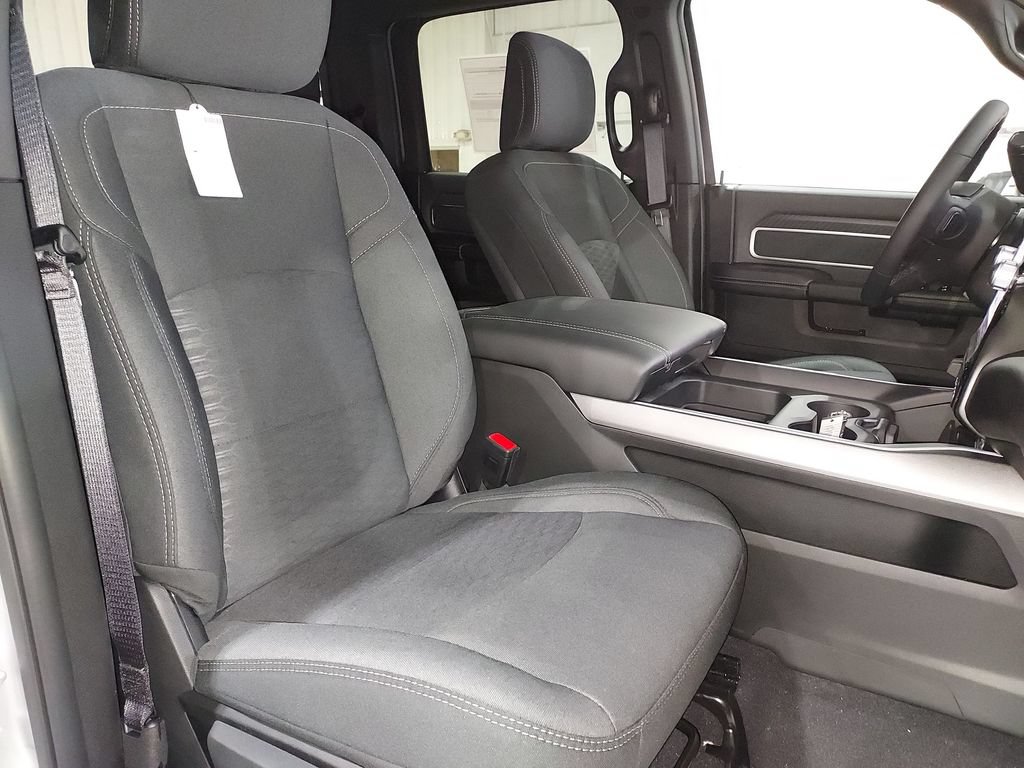 New 2026 RAM 2500 Big Horn AWD/4WD image 30