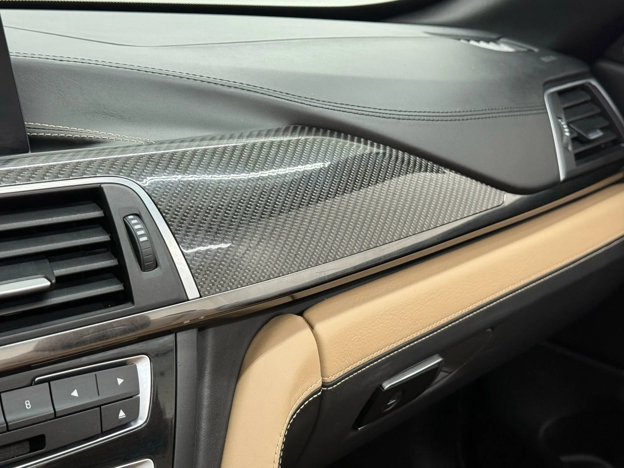 Used 2016 BMW M4 Convertible image 34