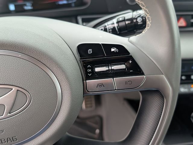 Certified 2025 Hyundai Elantra Sport image 14