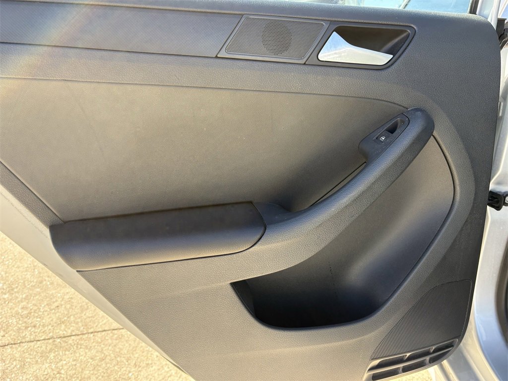 Used 2014 Volkswagen Jetta S image 21