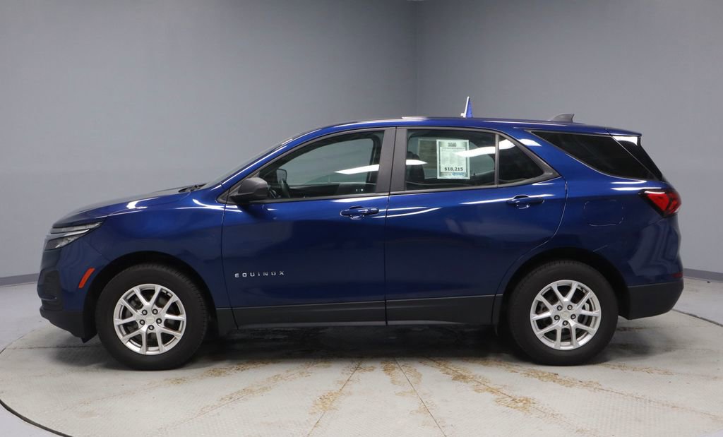 Used 2022 Chevrolet Equinox LS image 6