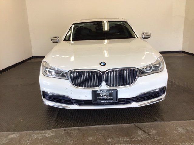 Used 2016 BMW 750i xDrive AWD/4WD image 3