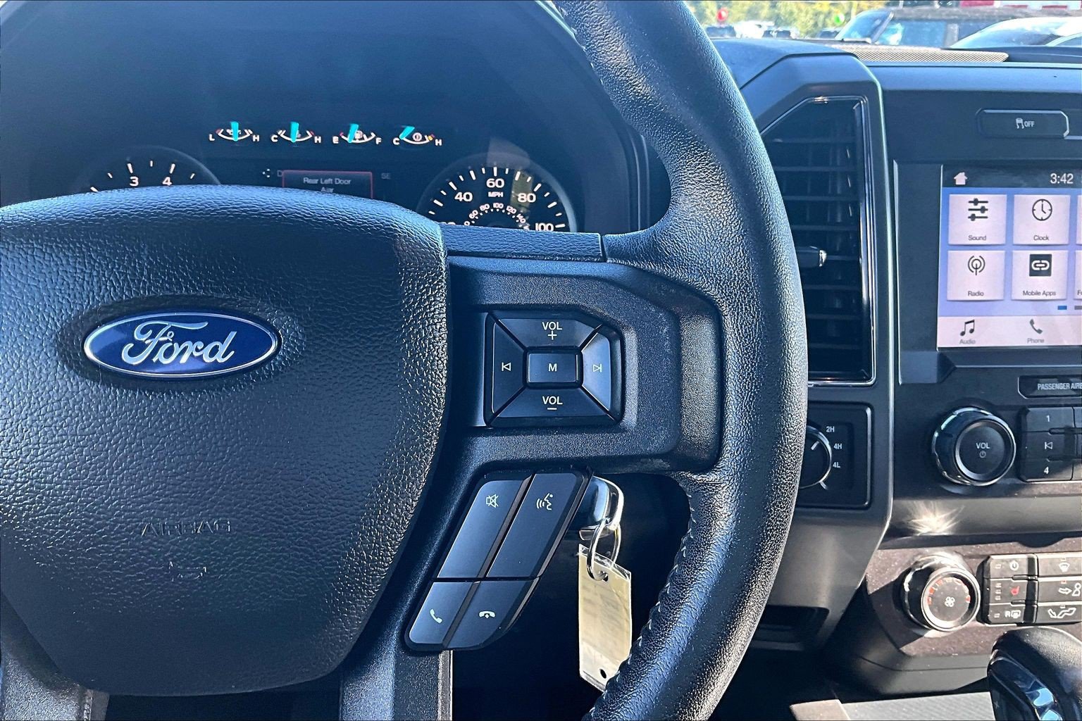 Used 2019 Ford F150 XLT w/ Equipment Group 302A Luxury AWD/4WD image 18