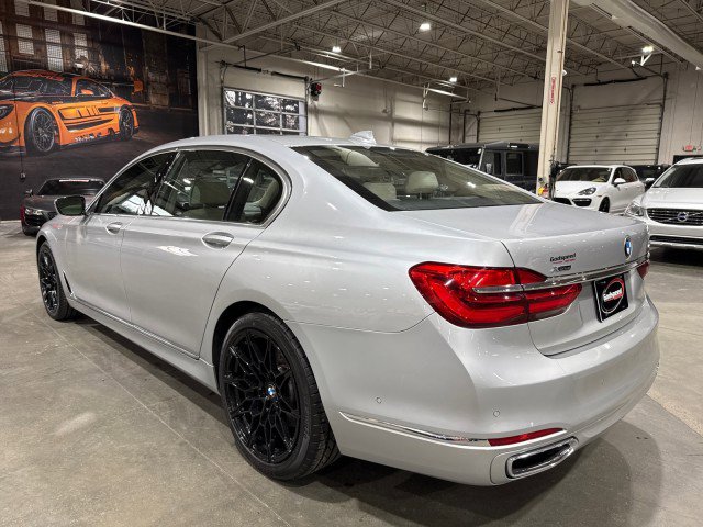 Used 2016 BMW 750i xDrive image 37