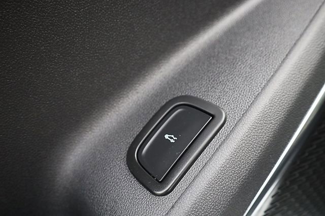 Used 2024 Chevrolet Traverse LT w/ Enhanced Driving Package image 19