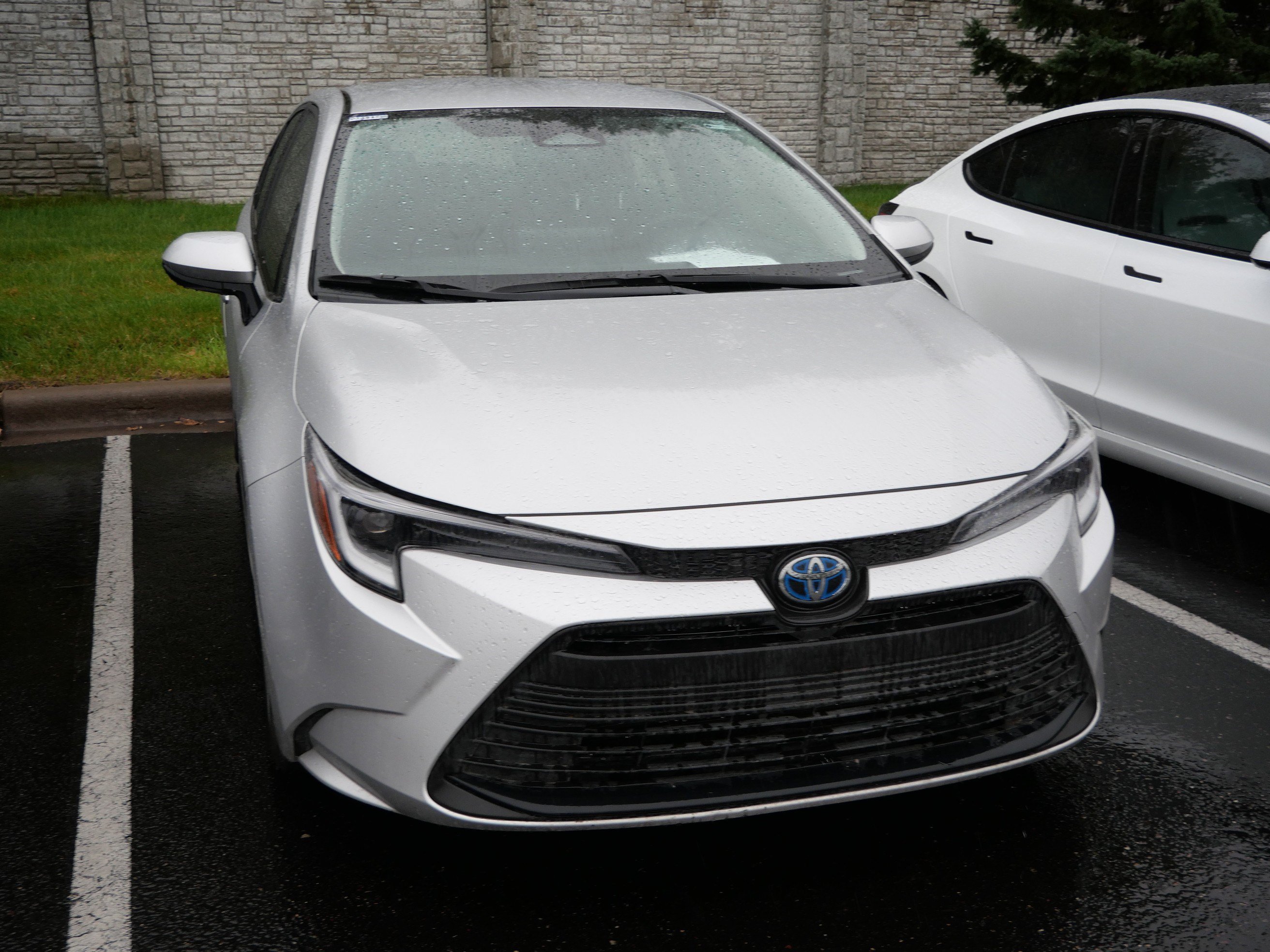 Certified 2025 Toyota Corolla LE FWD image 3