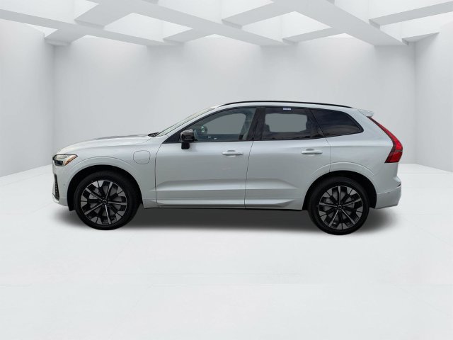 New 2026 Volvo XC60 T8 Plus w/ Protection Package Premier AWD/4WD image 7
