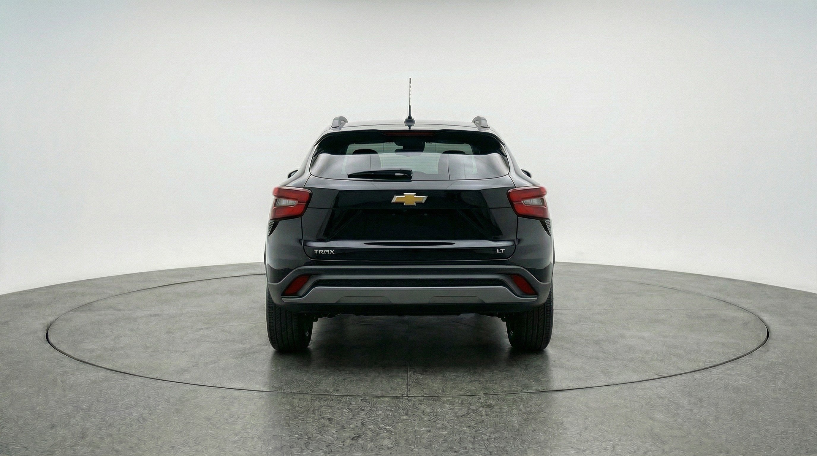 Used 2025 Chevrolet Trax LT w/ LT Convenience Package FWD image 7