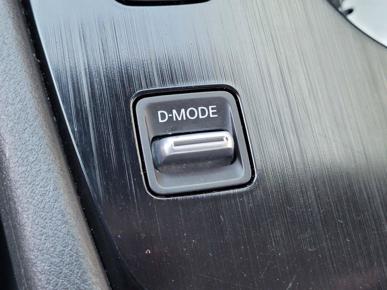 Used 2023 Nissan Rogue SV FWD image 12