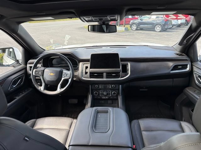 Used 2022 Chevrolet Suburban LT w/ LT Signature Plus Package AWD/4WD image 17