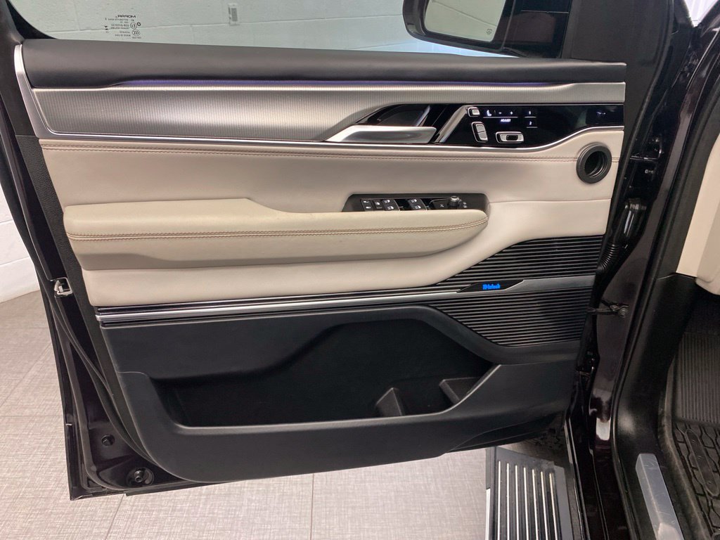 Used 2023 Jeep Grand Wagoneer Series II w/ Flexible Seating Group AWD/4WD image 21