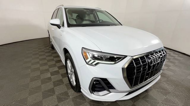 Used 2022 Audi Q3 2.0T Premium Plus AWD/4WD image 13