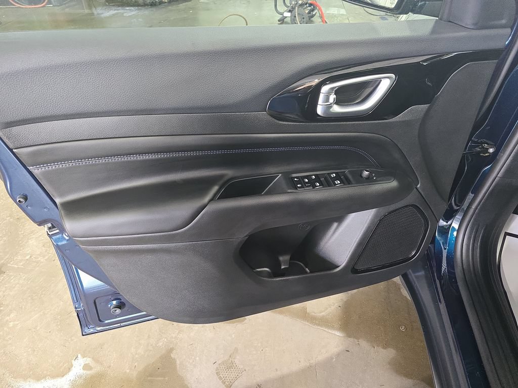 New 2026 Jeep Compass Latitude AWD/4WD image 10