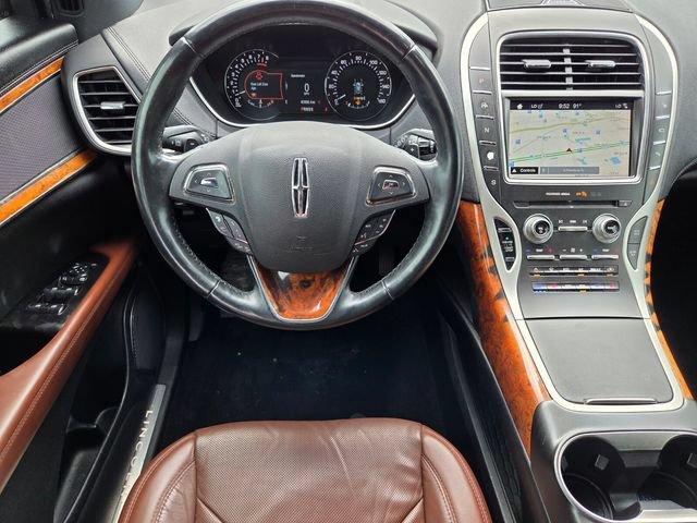 Used 2018 Lincoln MKX Reserve w/ Driver Assistance Package FWD image 16