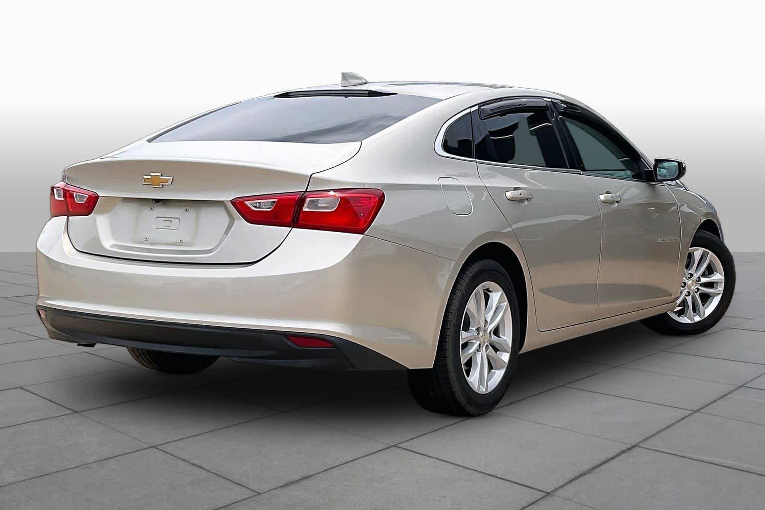 Used 2016 Chevrolet Malibu LT FWD image 13