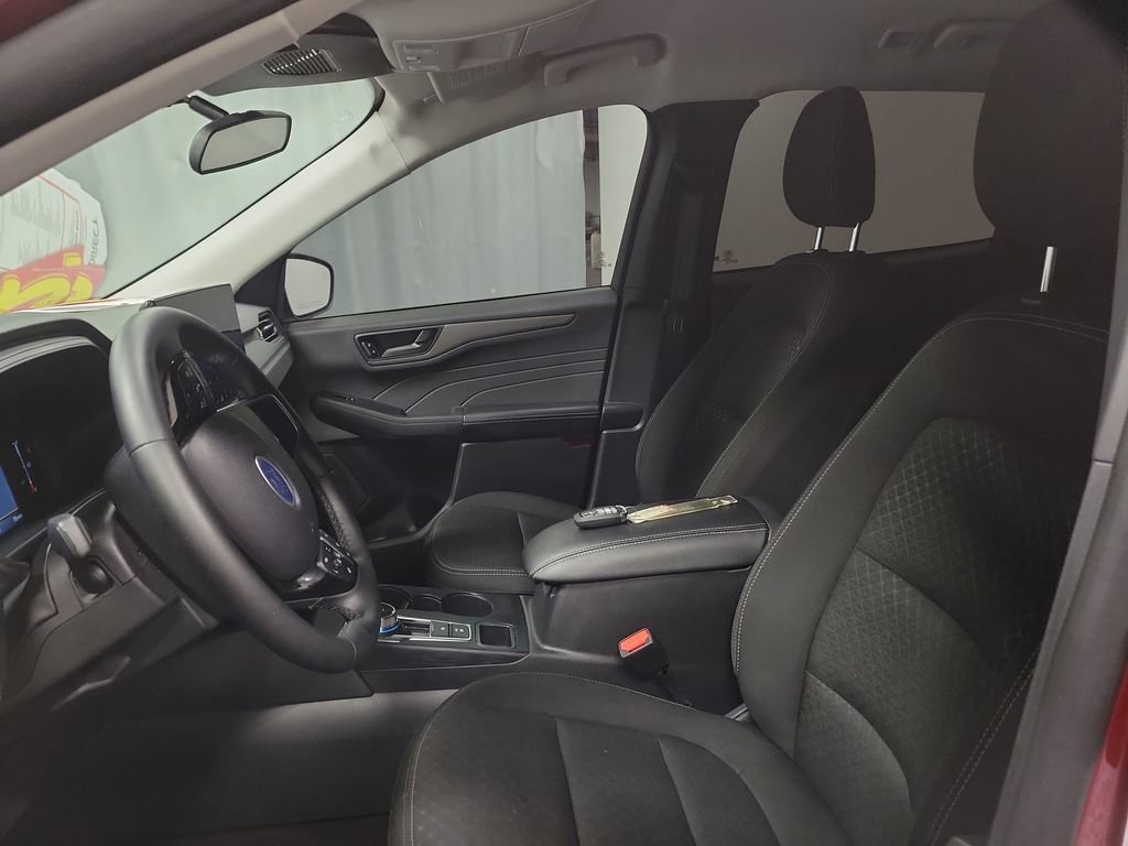 Used 2025 Ford Escape Active w/ Tech Pack #1 FWD image 15