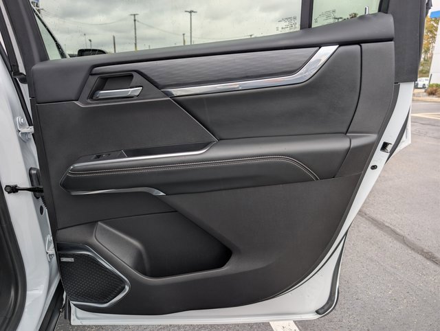 Used 2025 GMC Acadia Elevation image 18