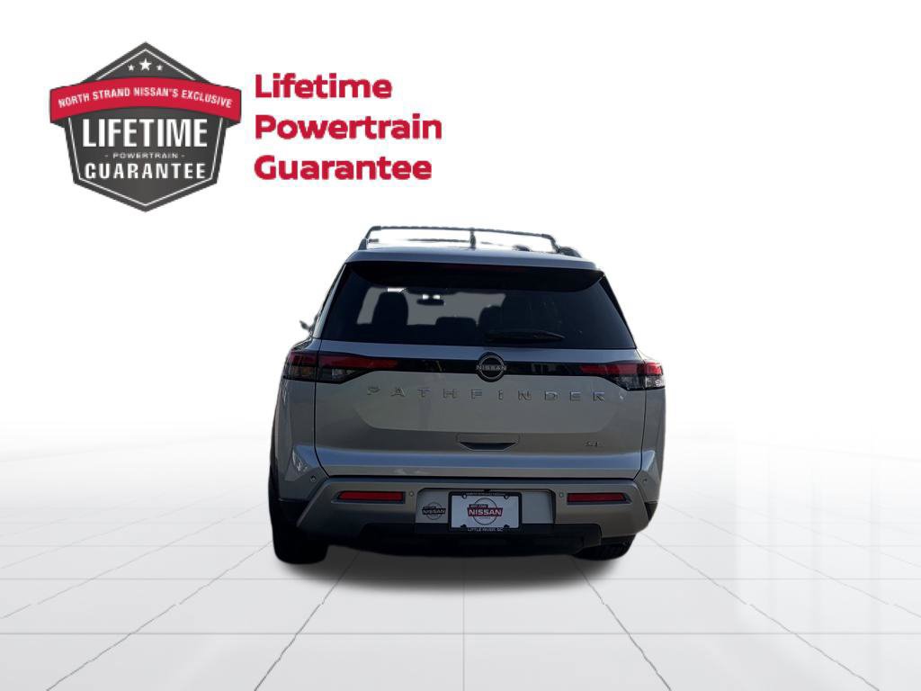 Certified 2025 Nissan Pathfinder SL FWD image 4
