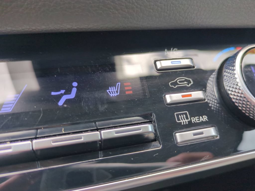Used 2021 Hyundai Sonata SEL w/ Preferred Accessory Package FWD image 24