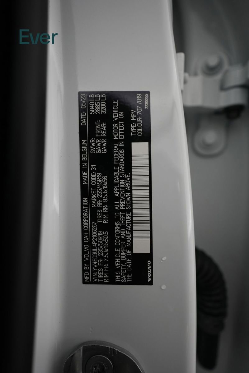 Used 2023 Volvo XC40 Recharge Plus w/ Protection Package Premier AWD/4WD image 26