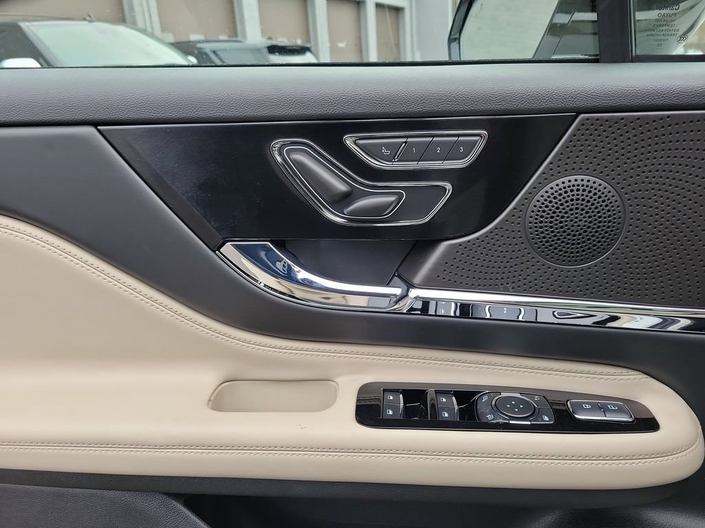 New 2026 Lincoln Corsair Grand Touring image 18