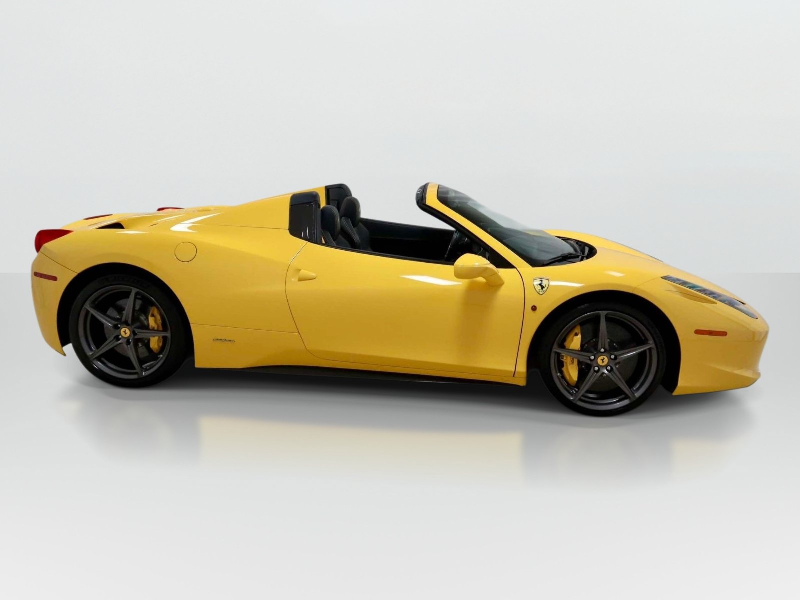 Used 2013 Ferrari 458 Spider RWD image 6