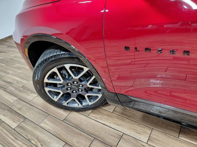 Used 2025 Chevrolet Blazer RS w/ Enhanced Convenience Package AWD/4WD image 19